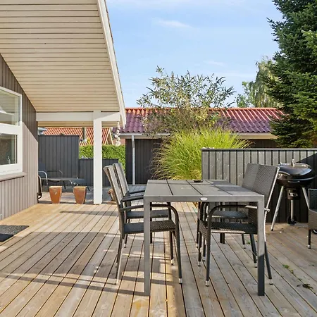 Cozy Near And Town Σπίτι διακοπών