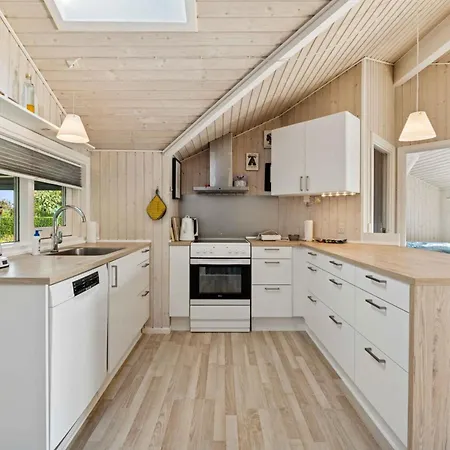 Cozy Near And Town Σπίτι διακοπών